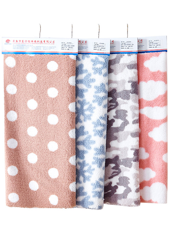Printed curly plush fabric 