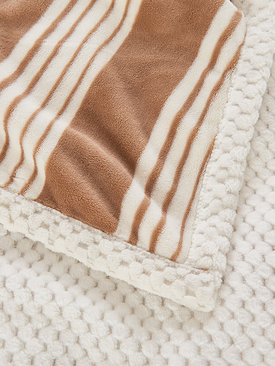 Chi Rong Yan Li Warm Milk Blanket