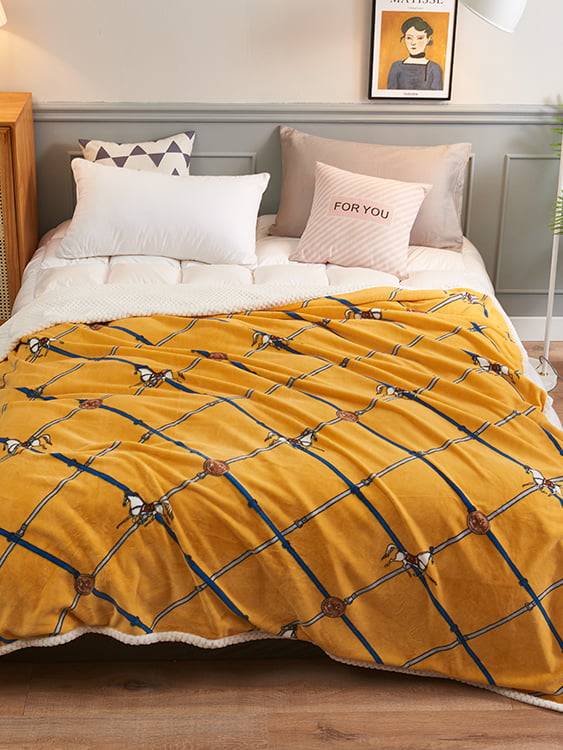 Chi Rong Yan Li Warm Milk Blanket