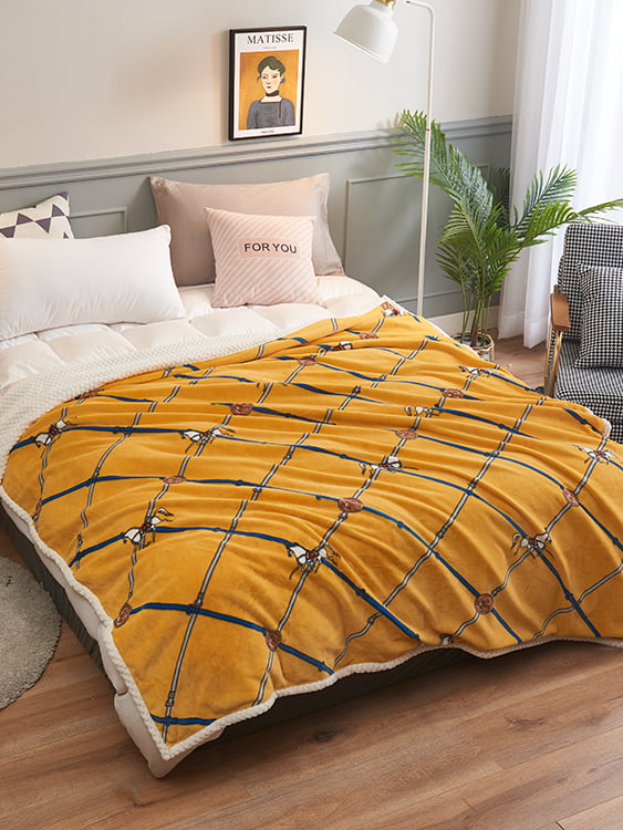 Chi Rong Yan Li Warm Milk Blanket