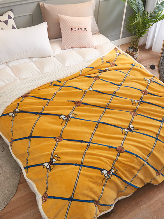 Chi Rong Yan Li Warm Milk Blanket