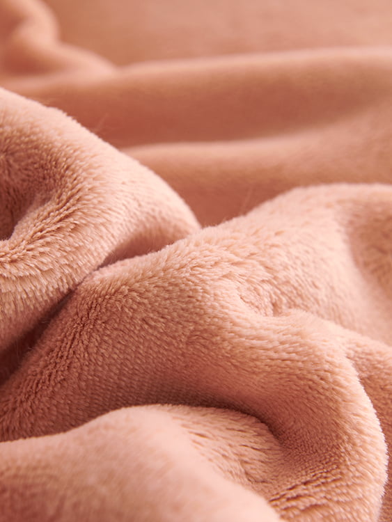 Chi Rong Yan Li Warm Milk Blanket