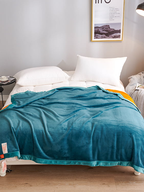 Chi Rong Yan Li Warm Milk Blanket