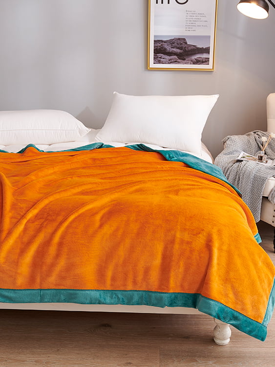 Chi Rong Yan Li Warm Milk Blanket