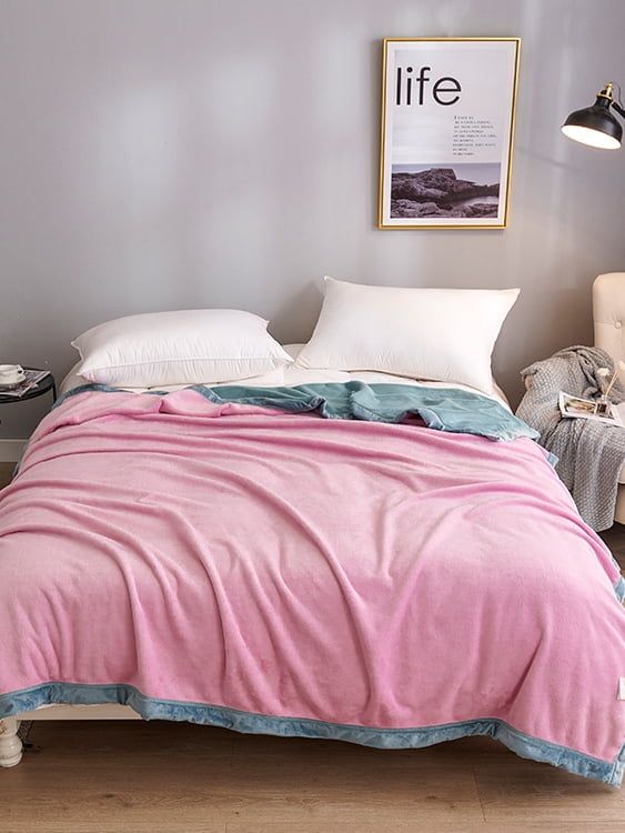 Chi Rong Yan Li Warm Milk Blanket