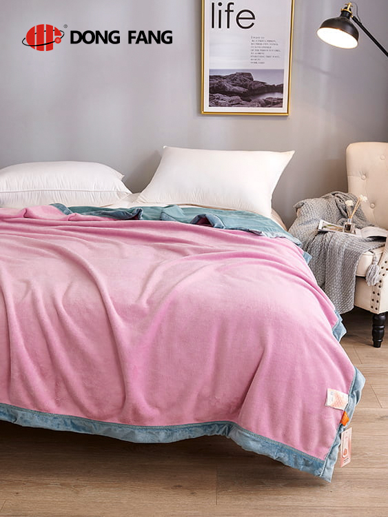 Chi Rong Yan Li Warm Milk Blanket