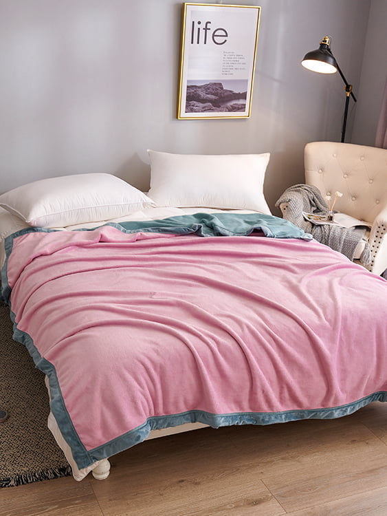 Chi Rong Yan Li Warm Milk Blanket