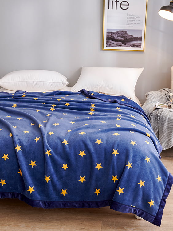 Chi Rong Yan Li Warm Milk Blanket