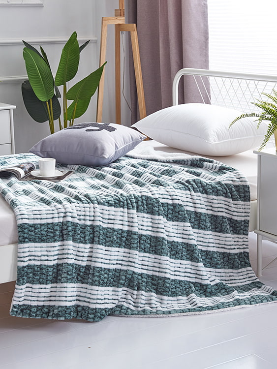 Jacquard-print flannel double blanket