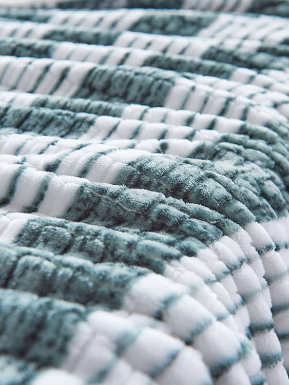 Jacquard-print flannel double blanket