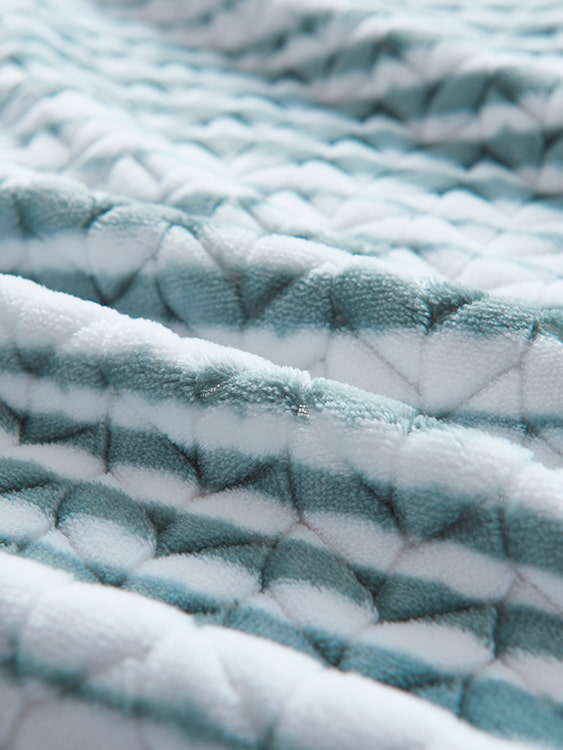 Jacquard-print flannel double blanket