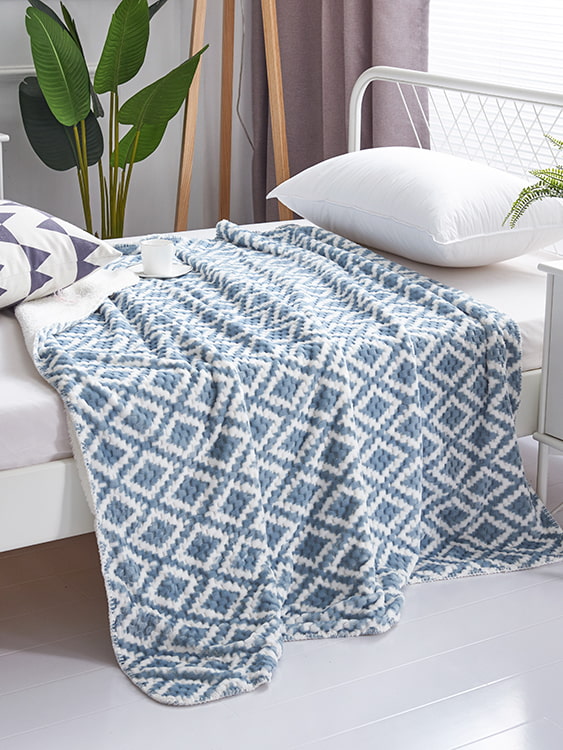 Jacquard-print flannel double blanket