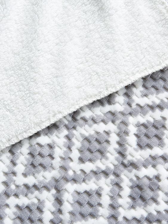 Jacquard-print flannel double blanket