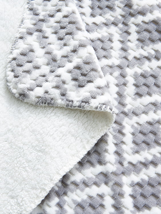 Jacquard-print flannel double blanket