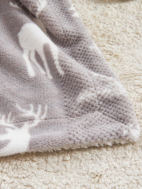 Jacquard-print flannel double blanket