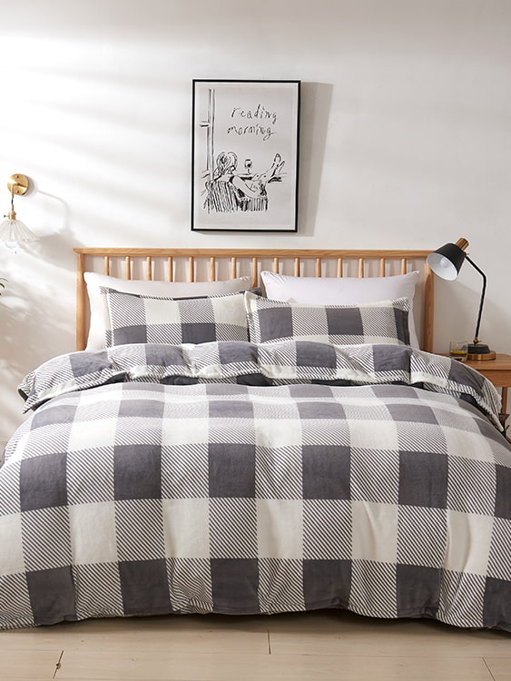 Four-piece set of printed milk velvet
