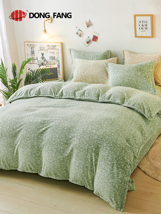 Four-piece set of printed milk velvet