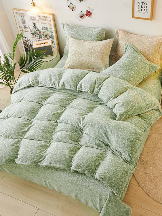 Four-piece milk velvet set