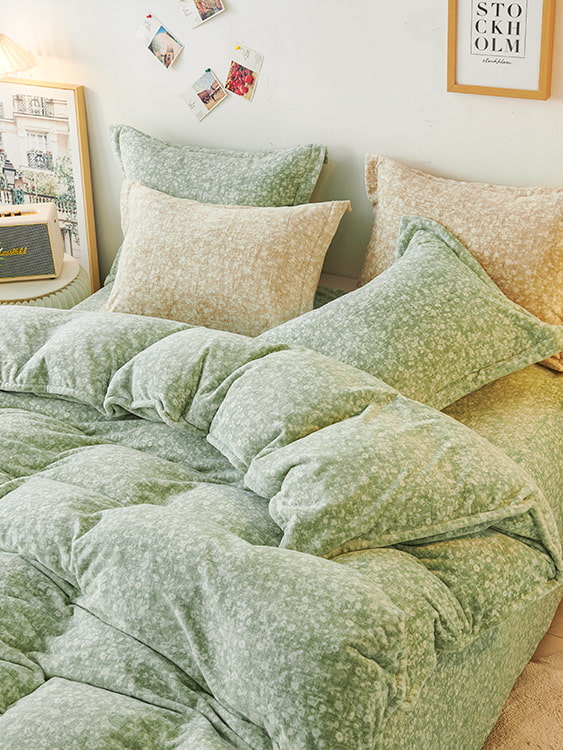 Four-piece milk velvet set