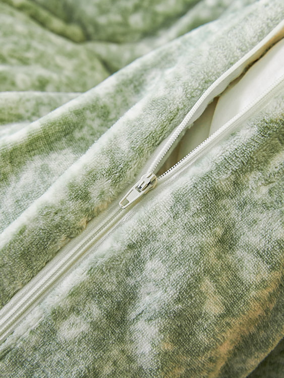 Four-piece set of printed milk velvet