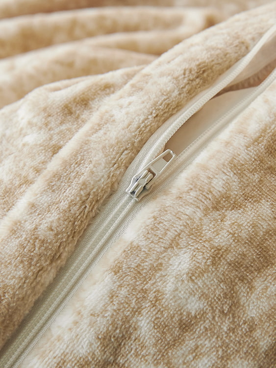 Four-piece set of printed milk velvet