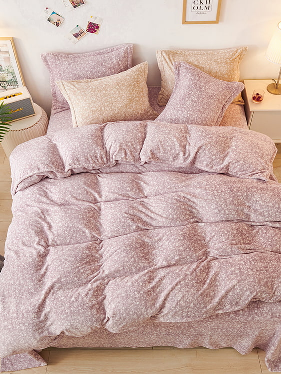 Four-piece set of printed milk velvet