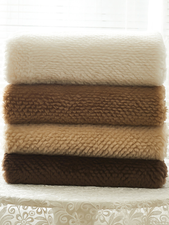 Sprayed faux fur